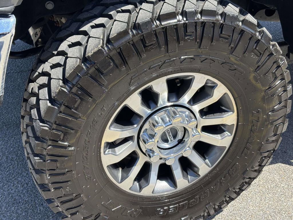 Used 2022 Ford F250 Lariat w/ Lariat Value Package AWD/4WD image 8