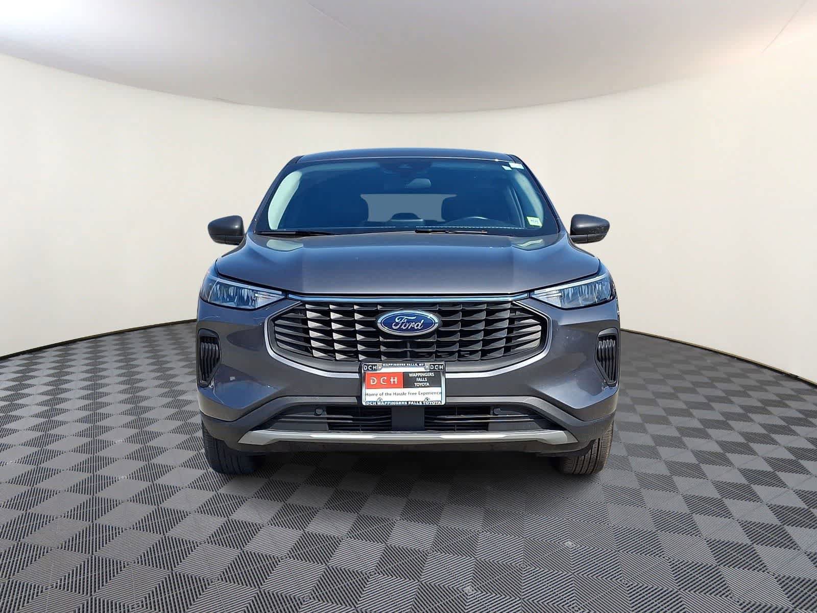 Used 2024 Ford Escape Active AWD/4WD image 3