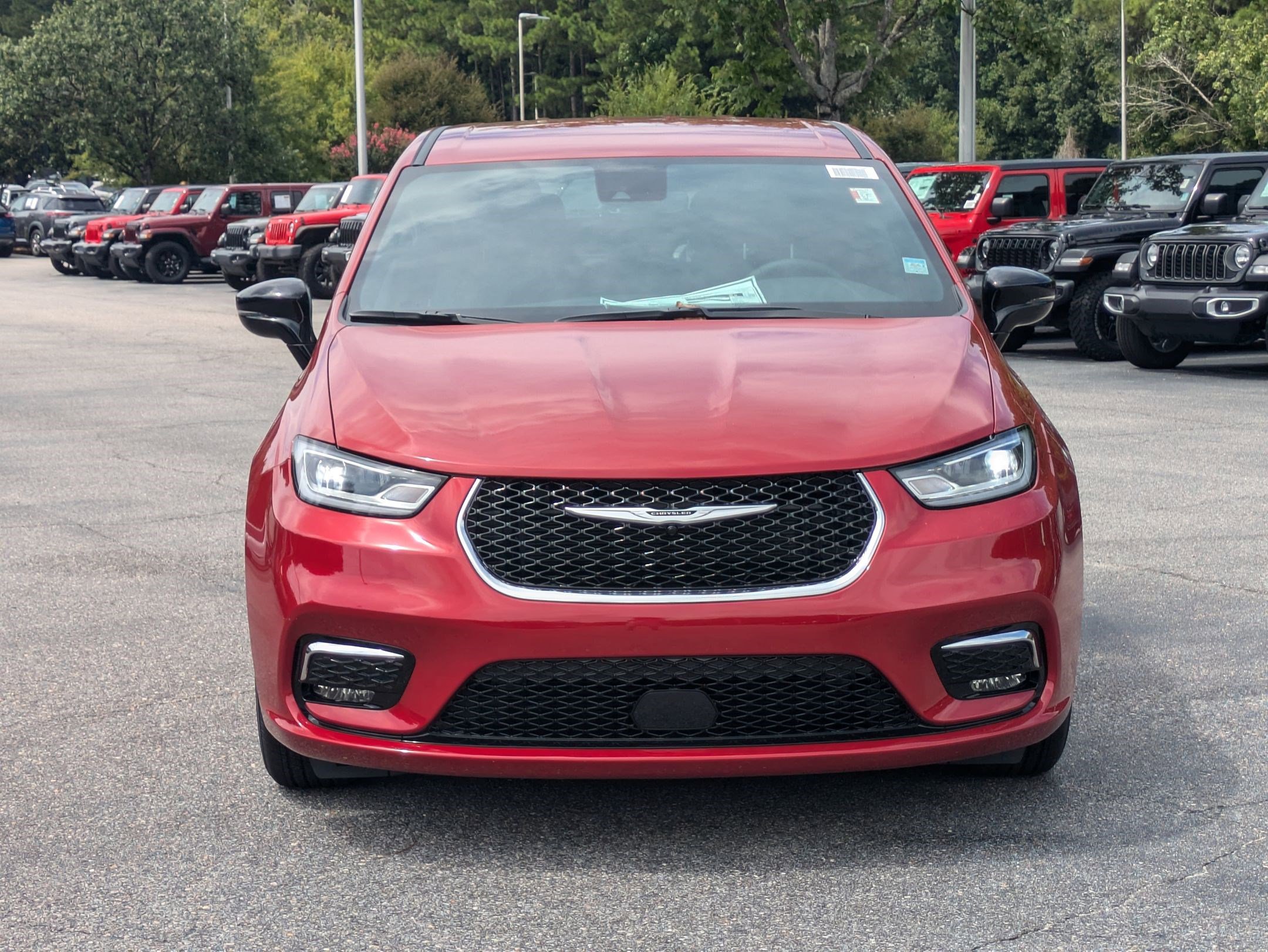 New 2026 Chrysler Pacifica Select image 2