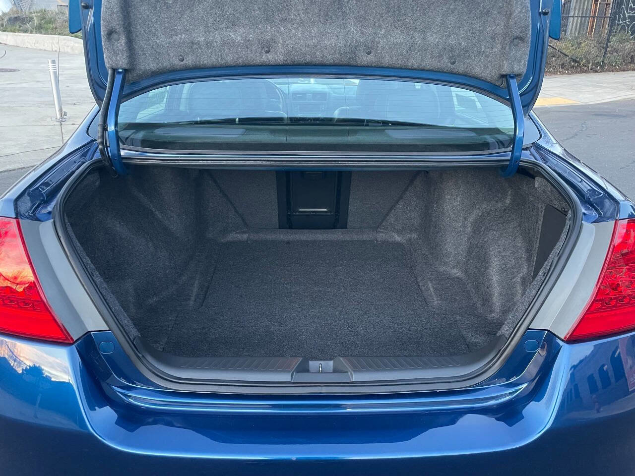 Used 2006 Honda Accord EX image 9