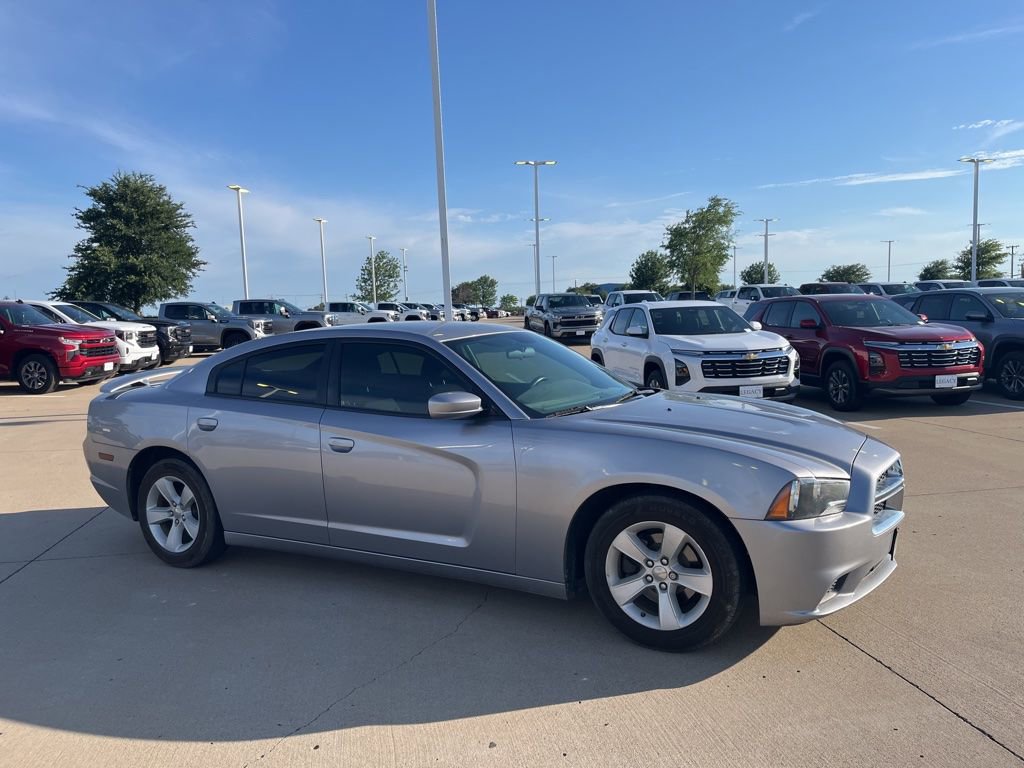 Used 2014 Dodge Charger SE RWD image 7