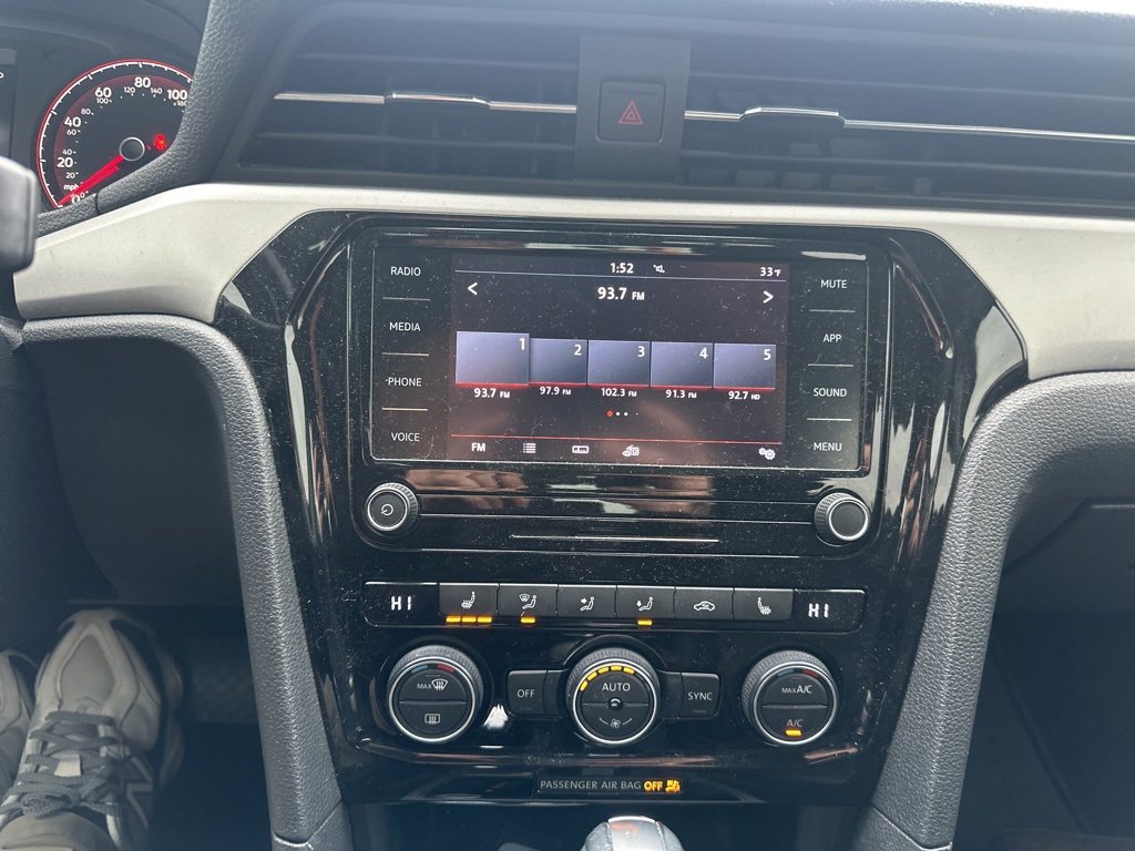 Used 2020 Volkswagen Passat 2.0T SE image 10