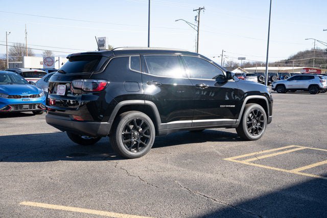New 2026 Jeep Compass Latitude AWD/4WD image 5