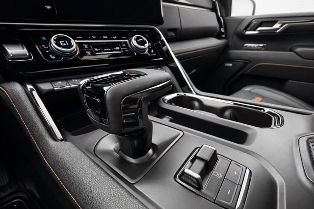 Used 2024 GMC Sierra 1500 AT4 w/ Technology Package image 21