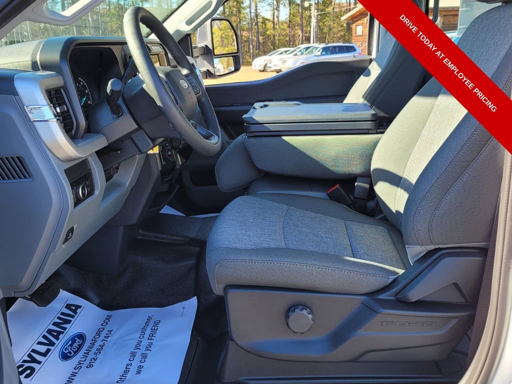 New 2026 Ford F250 XL w/ XL Off-Road Package AWD/4WD image 5