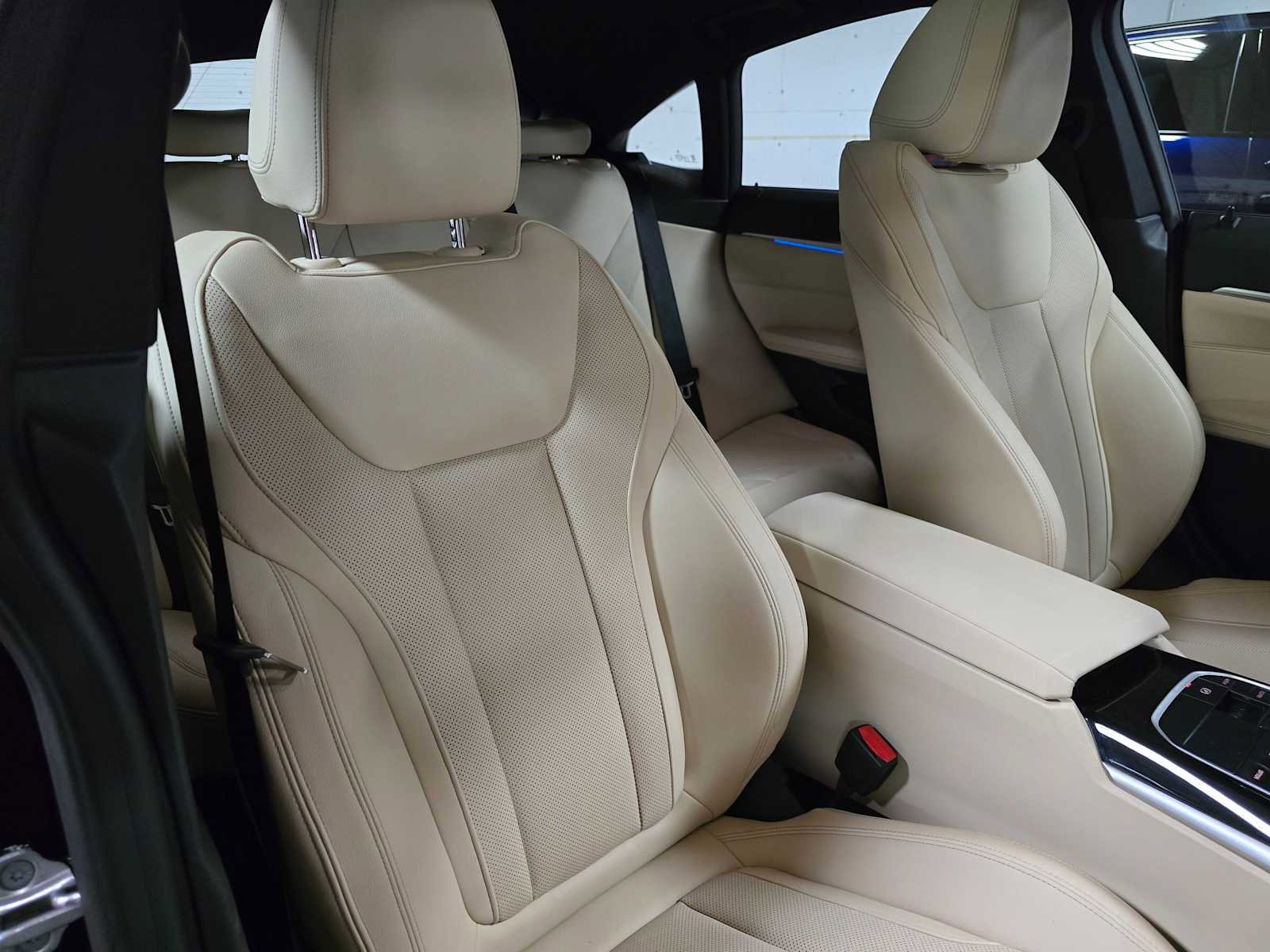 Used 2024 BMW i4 eDrive35 w/ Premium Package image 13