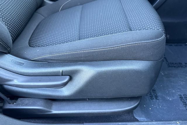 Used 2023 GMC Acadia SLE image 24