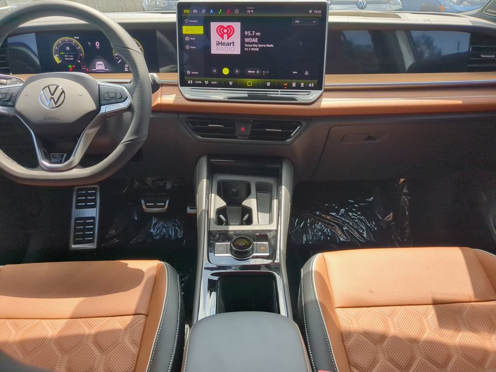 New 2026 Volkswagen Tiguan SEL R-Line AWD/4WD image 14