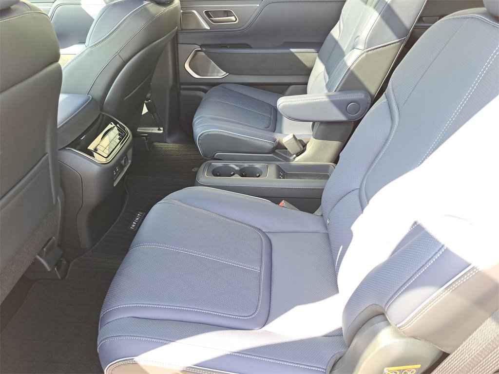 New 2026 INFINITI QX80 4WD w/ Sport Exterior Package image 17