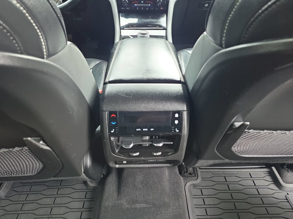 Used 2021 Jeep Grand Cherokee L Limited AWD/4WD image 15