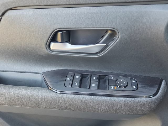Used 2026 Nissan Kicks SV FWD image 27