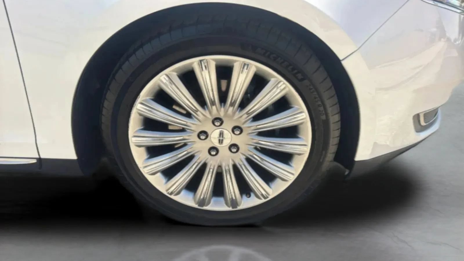 Used 2014 Lincoln MKS w/ Equipment Group 101A FWD image 34
