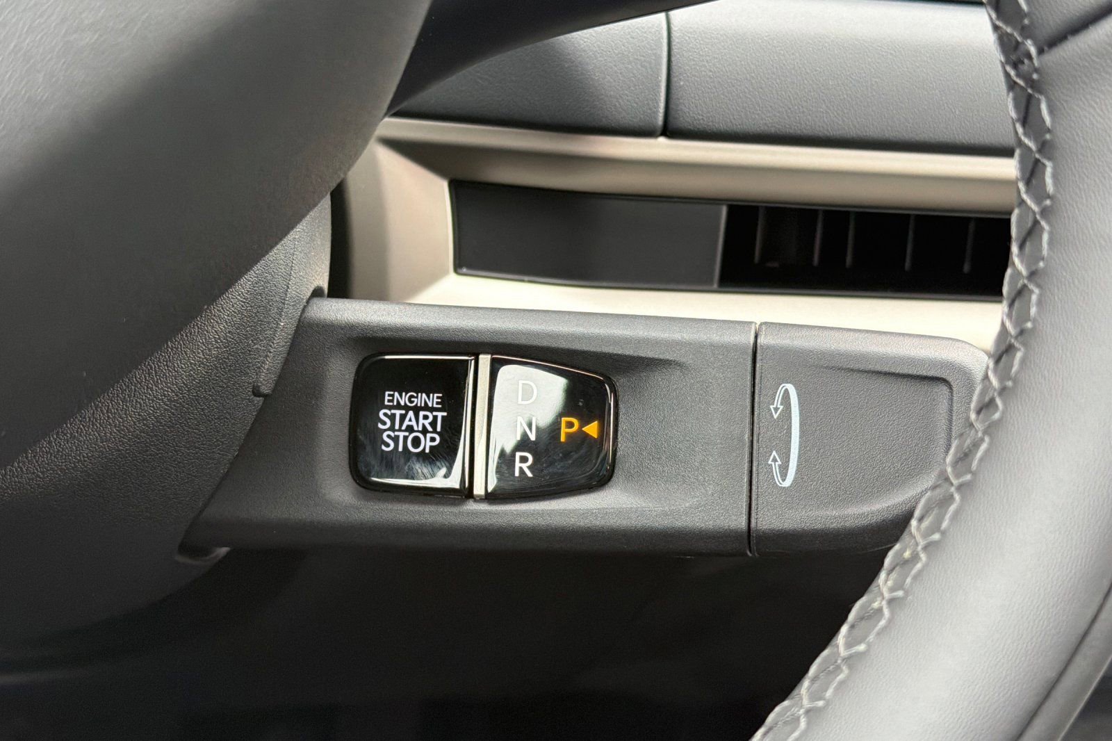 Used 2027 Kia Telluride S w/ Towing Package AWD/4WD image 21