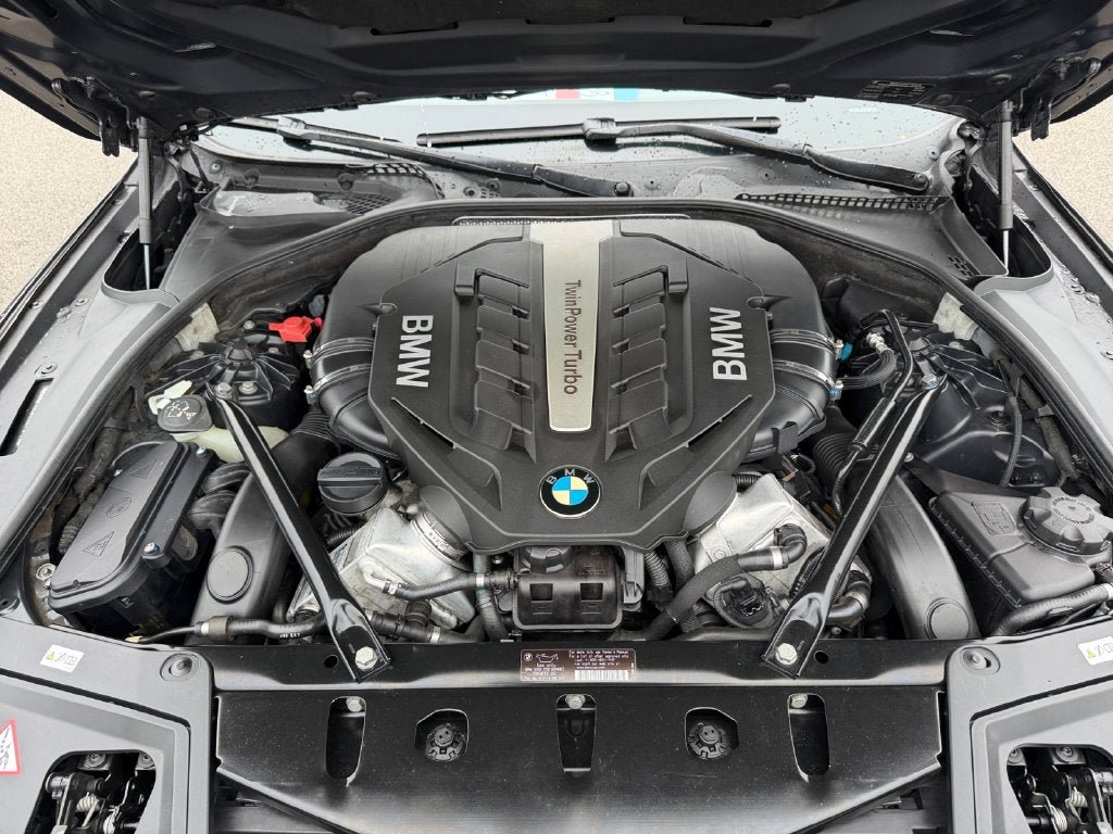 Used 2012 BMW 550i Sedan RWD image 28