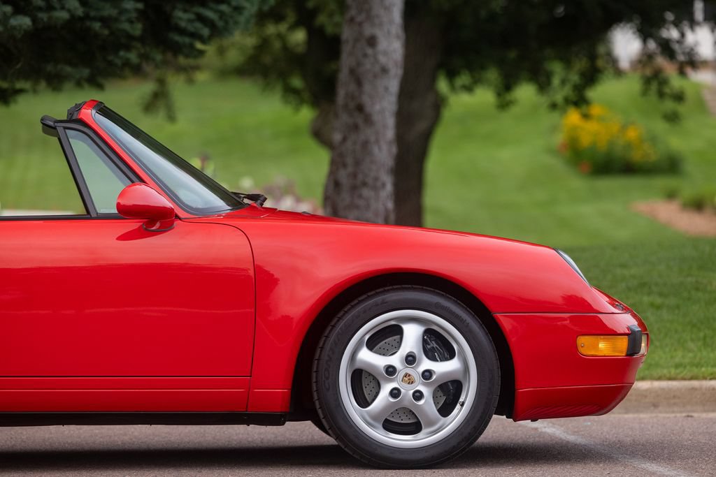 Used 1995 Porsche 911 Carrera RWD image 50