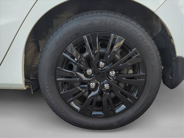 Used 2016 Honda Fit LX image 11
