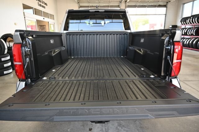 New 2026 Toyota Tacoma SR5 AWD/4WD image 7