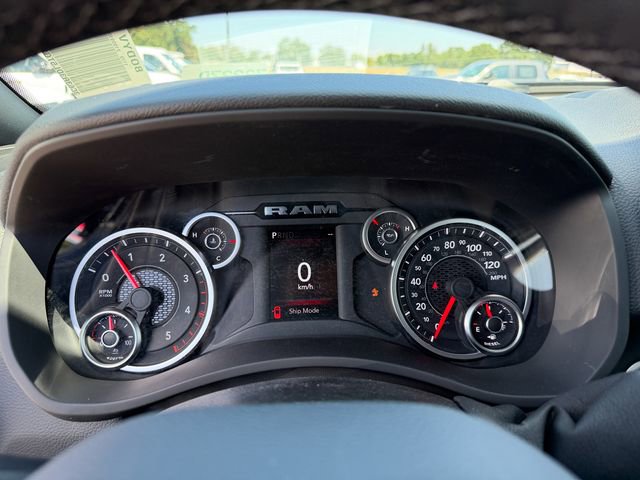 New 2026 RAM 3500 Big Horn AWD/4WD image 18