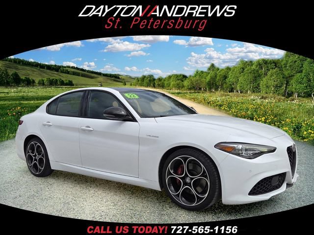 Used 2022 Alfa Romeo Giulia Veloce RWD image 1