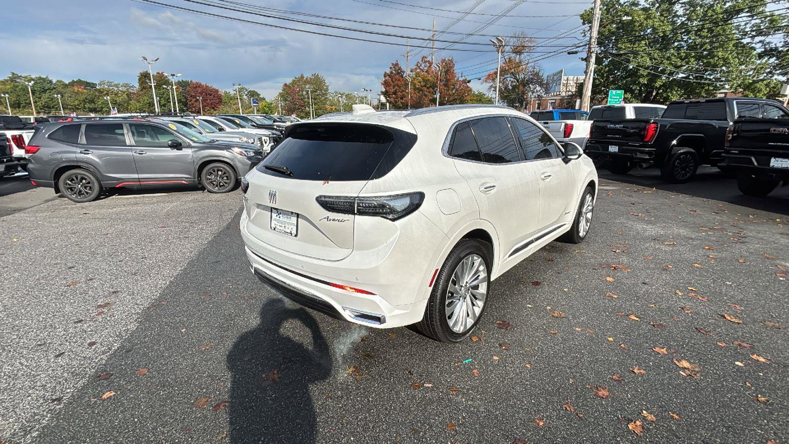 Certified 2025 Buick Envision Avenir image 7