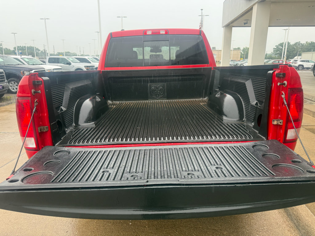 Used 2016 RAM 1500 Classic SLT RWD image 5