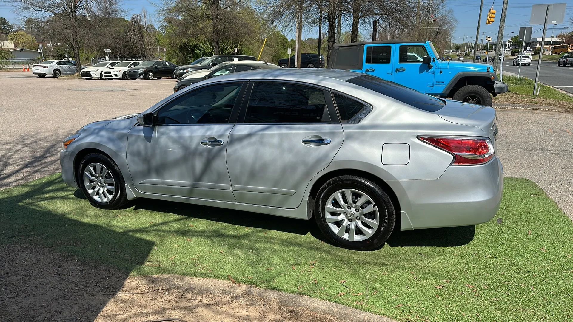 Used 2015 Nissan Altima 2.5 S w/ Power Driver Seat Package image 5