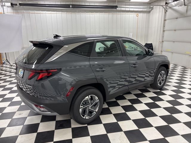 Used 2026 Hyundai Tucson Blue SE AWD/4WD image 3