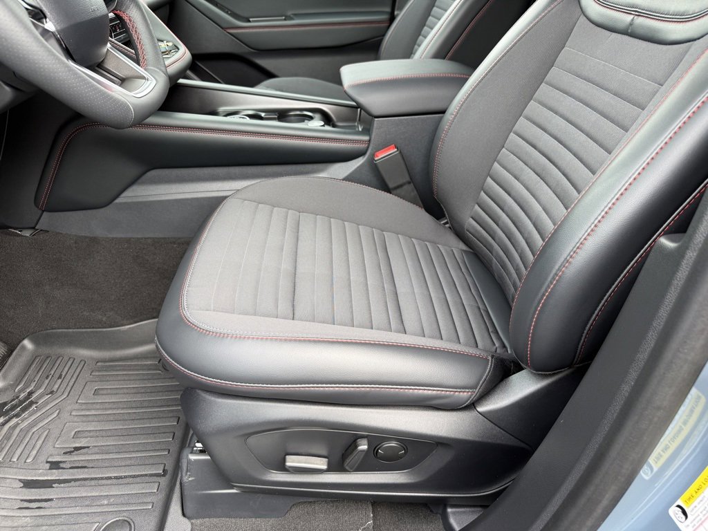 Used 2025 Ford Explorer ST-Line w/ Premium Package image 14