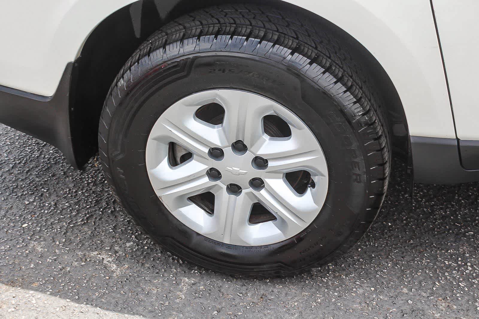 Used 2015 Chevrolet Traverse LS FWD image 11