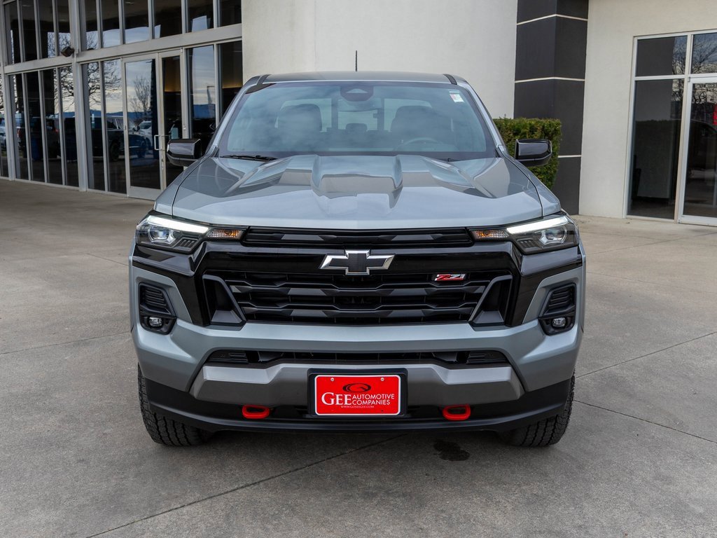 Used 2024 Chevrolet Colorado Z71 image 2
