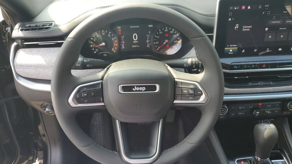 Used 2023 Jeep Compass Latitude w/ Convenience Group AWD/4WD image 29