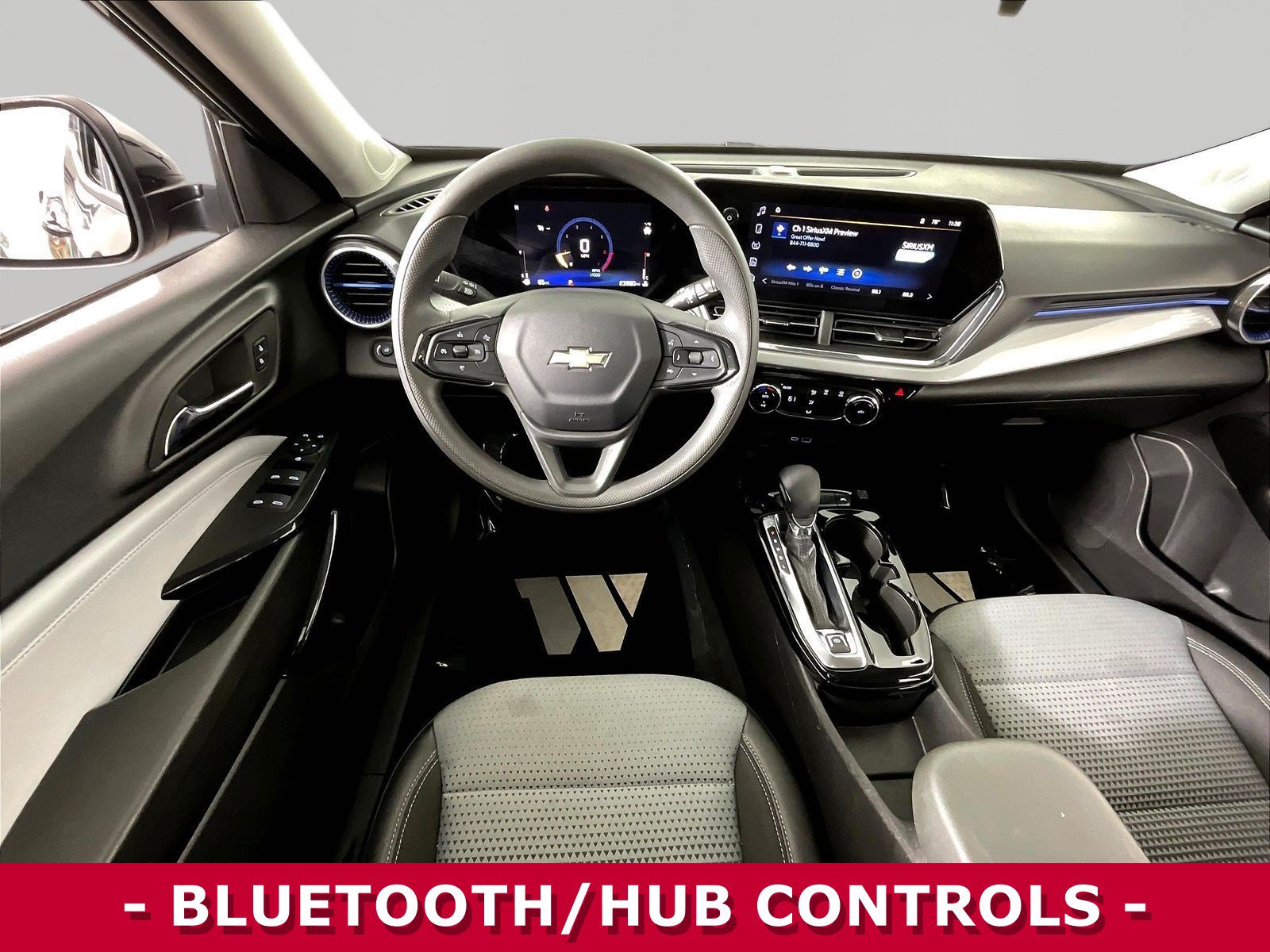 Used 2026 Chevrolet Trax LT FWD image 8
