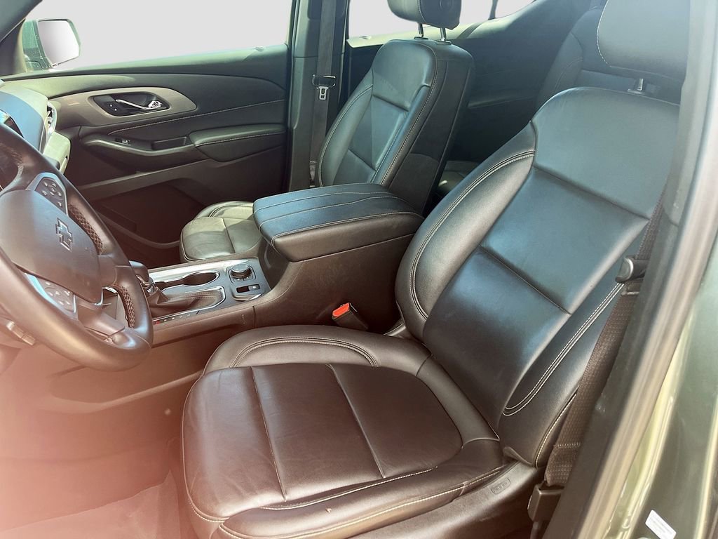 Used 2023 Chevrolet Traverse LT w/ LT Premium Package image 22