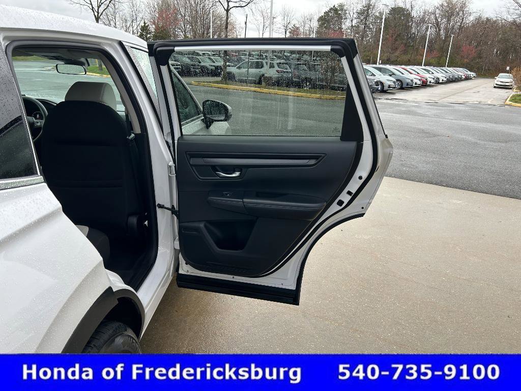 Used 2023 Honda CR-V EX image 18
