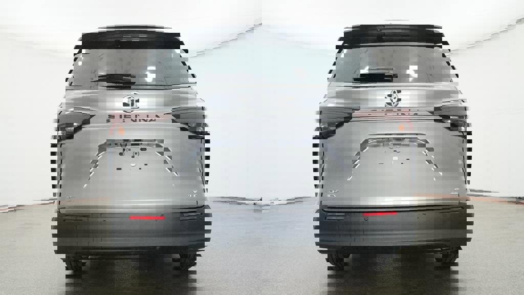 New 2026 Toyota Sienna XLE image 6