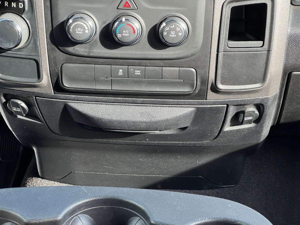 Used 2018 RAM 1500 Express image 17