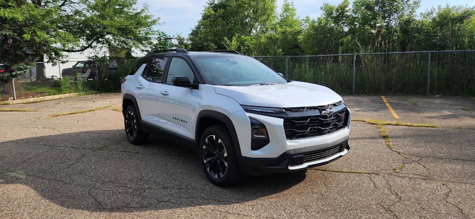 New 2026 Chevrolet Equinox RS w/ Convenience Package III image 2