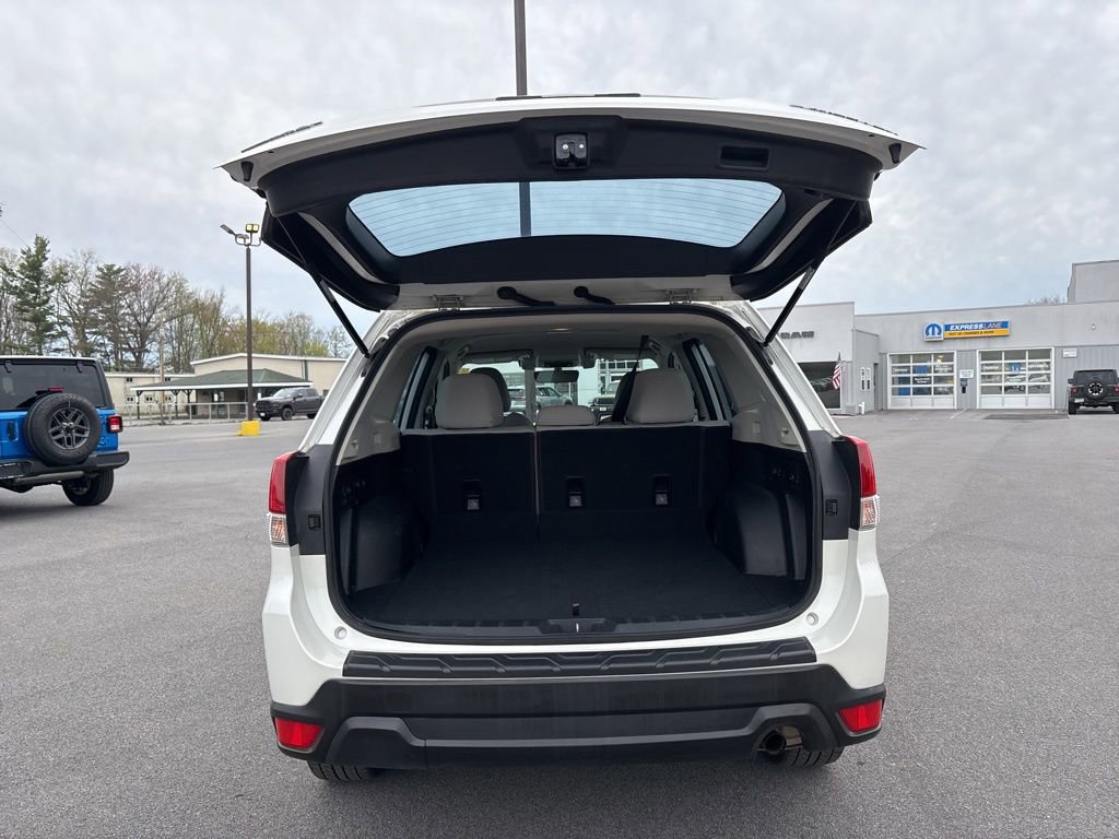 Used 2021 Subaru Forester AWD/4WD image 18