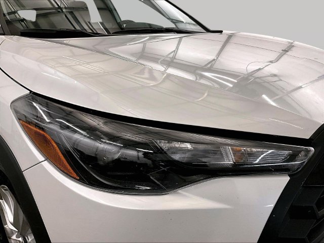 Used 2026 Toyota Corolla Cross LE AWD/4WD image 27