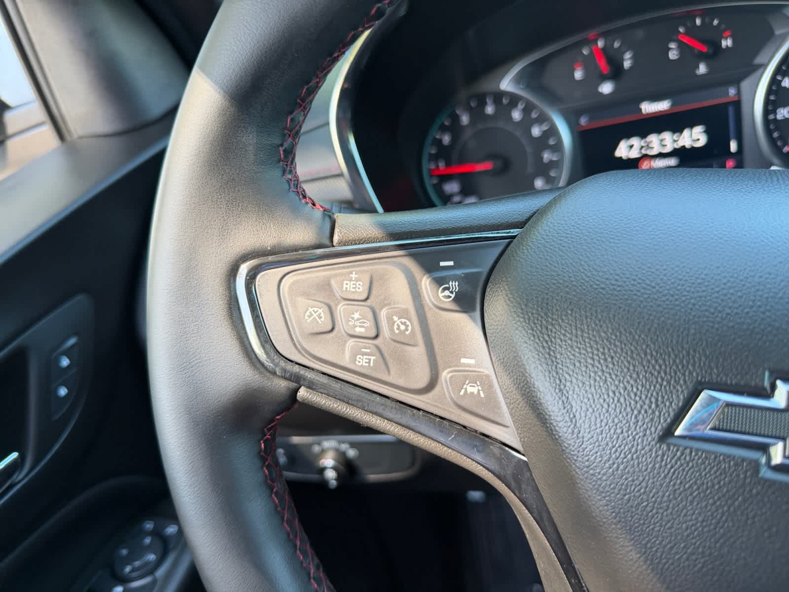 Used 2024 Chevrolet Equinox RS AWD/4WD image 23