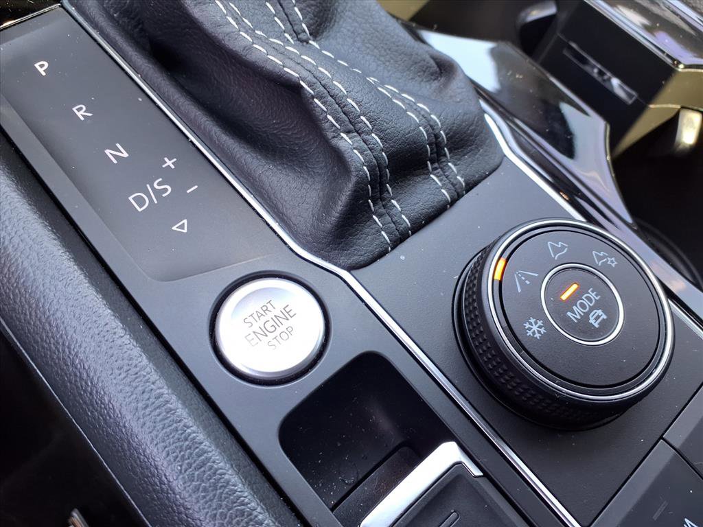 Used 2023 Volkswagen Atlas Cross Sport SEL R-Line image 10