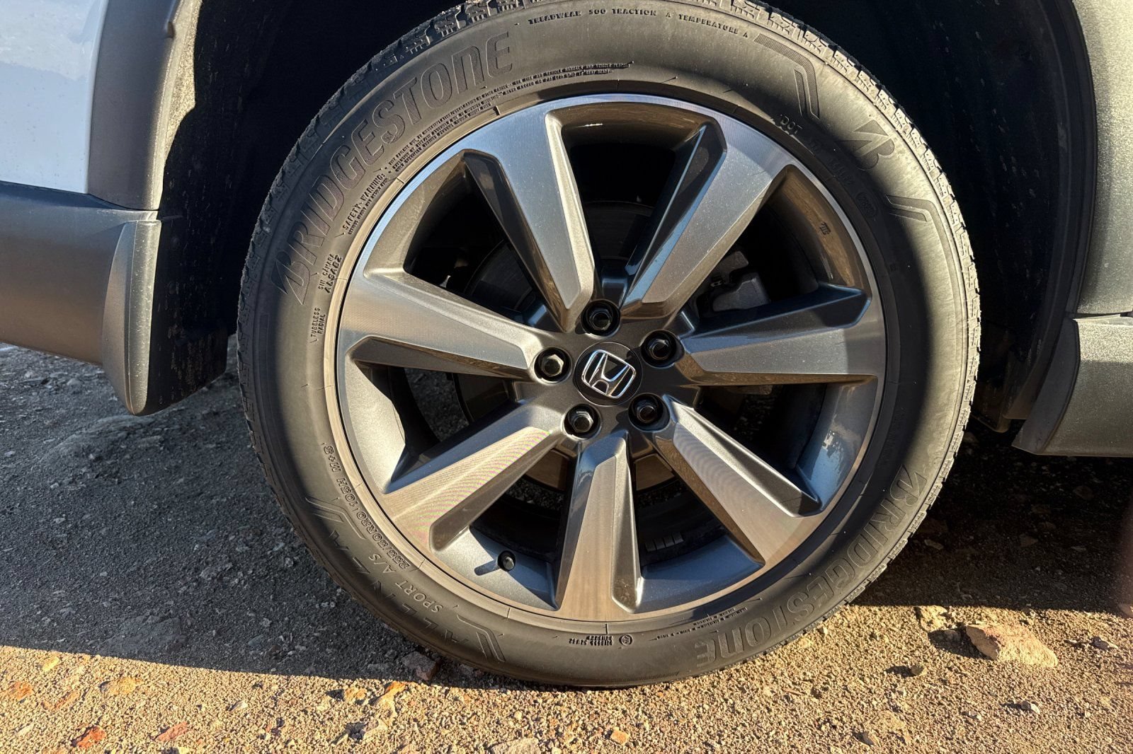 Used 2023 Honda Pilot Elite image 3
