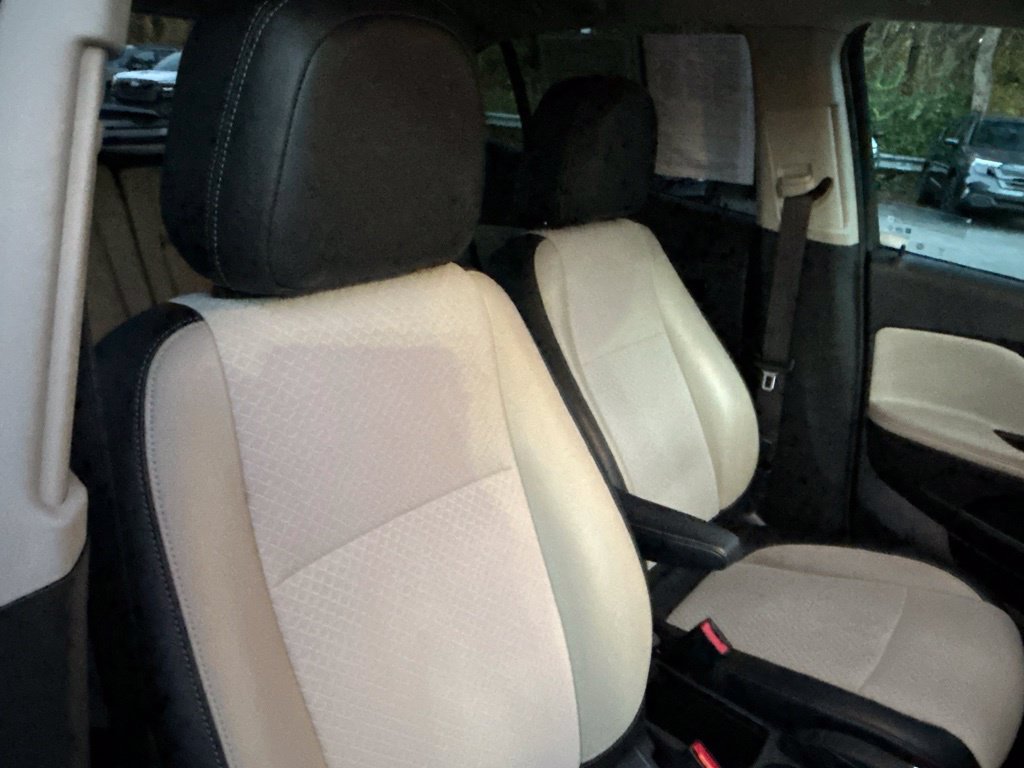 Used 2020 Buick Encore Preferred w/ Safety Package FWD image 35