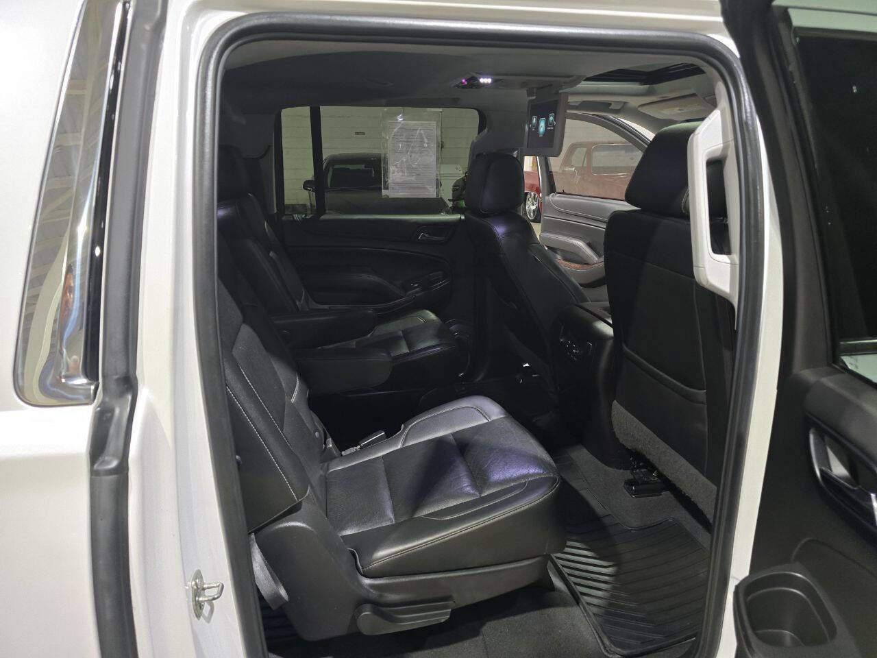 Used 2019 GMC Yukon XL SLT w/ Open Road Package AWD/4WD image 36