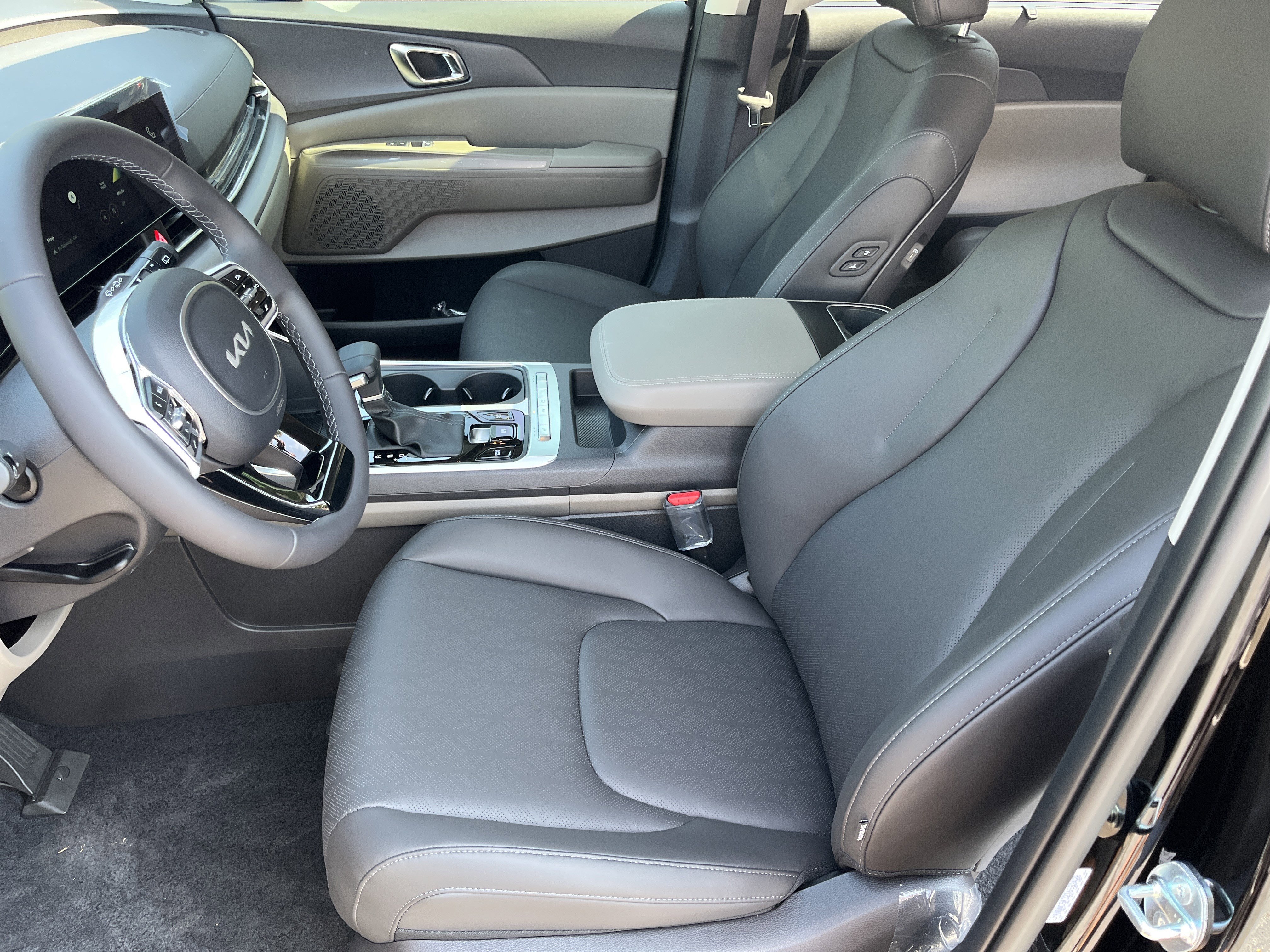 New 2026 Kia Carnival EX image 22