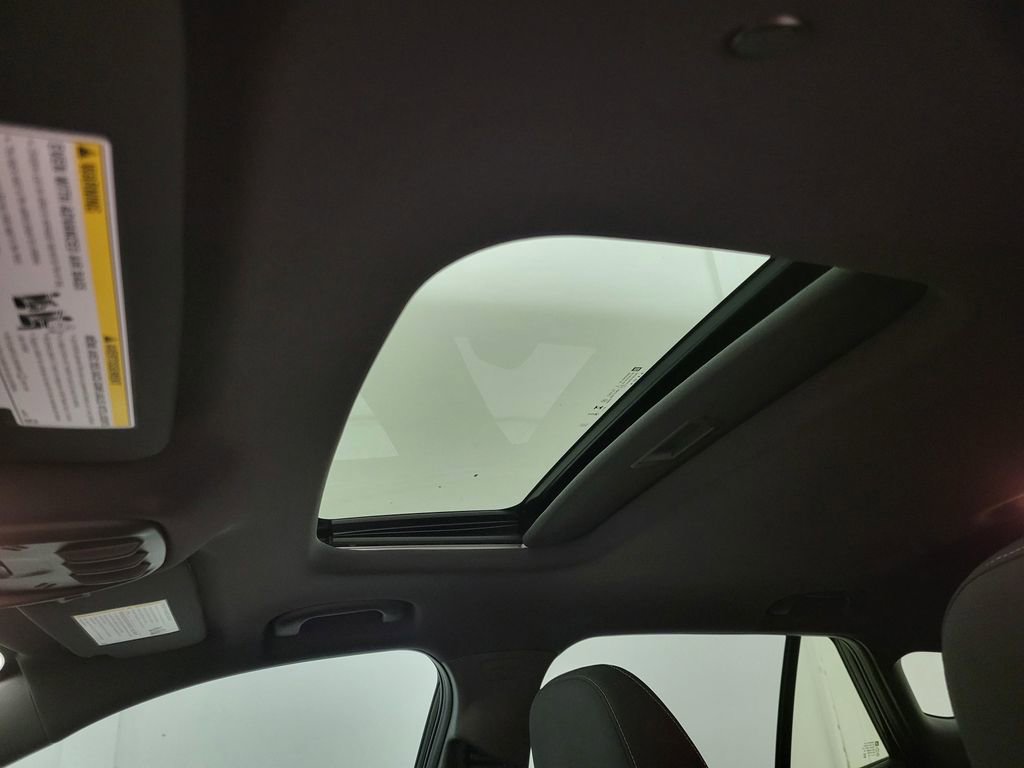 New 2026 Chevrolet Trax RS w/ Sunroof Package image 10