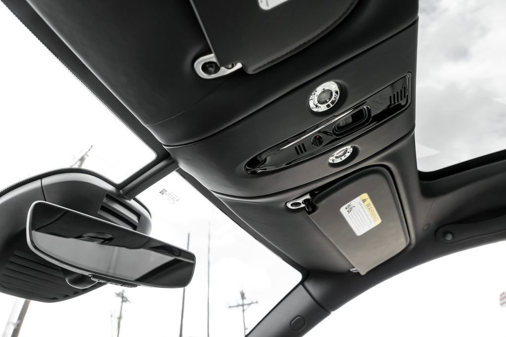 Used 2023 Aston Martin DBX 707 image 19