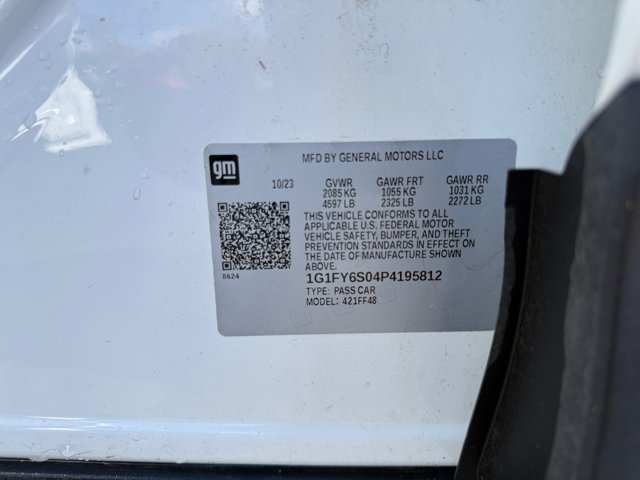 Used 2023 Chevrolet Bolt EUV LT w/ Comfort Package FWD image 29