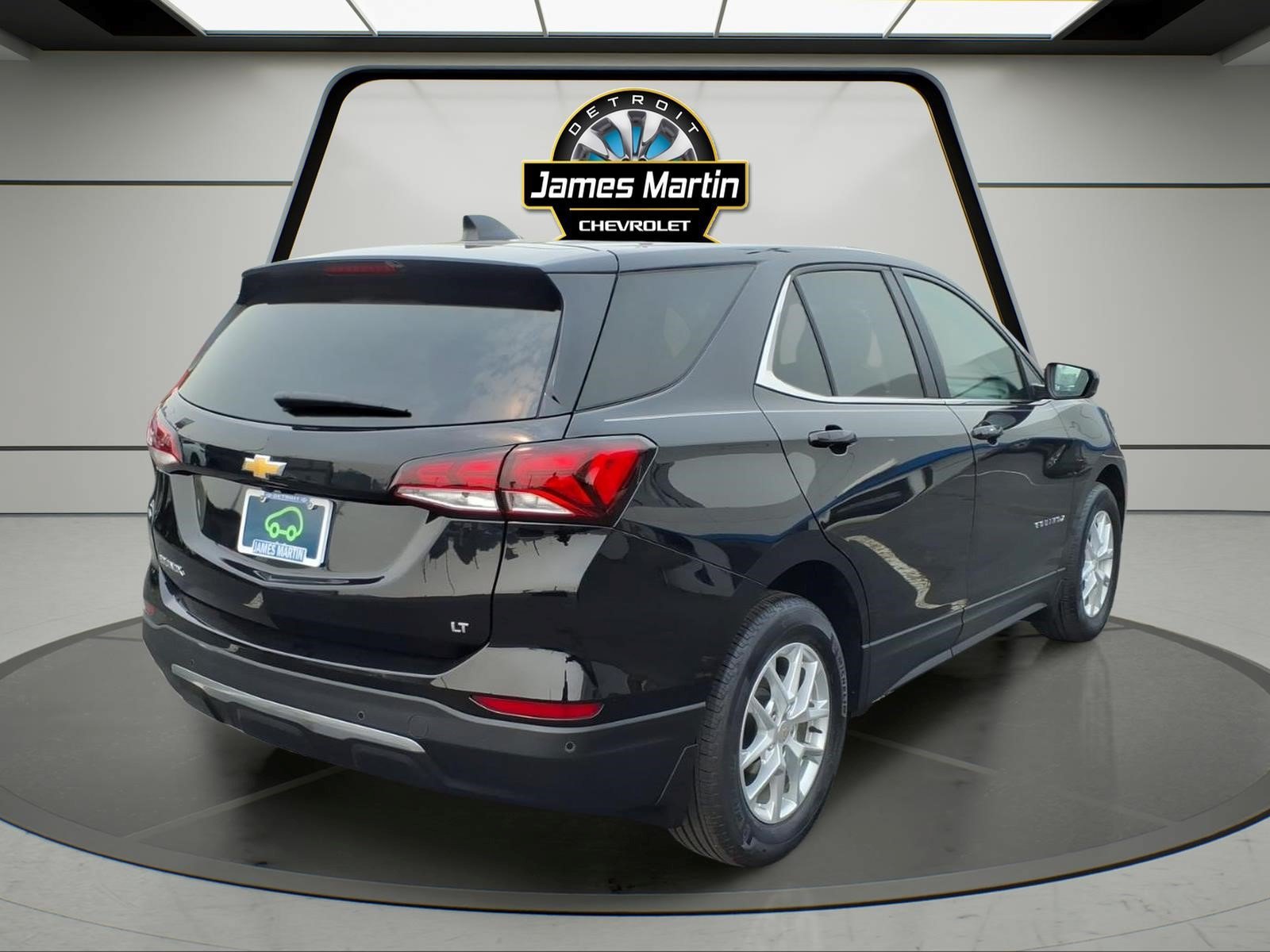 Certified 2024 Chevrolet Equinox LT w/ LPO, Floor Liner Package FWD image 4