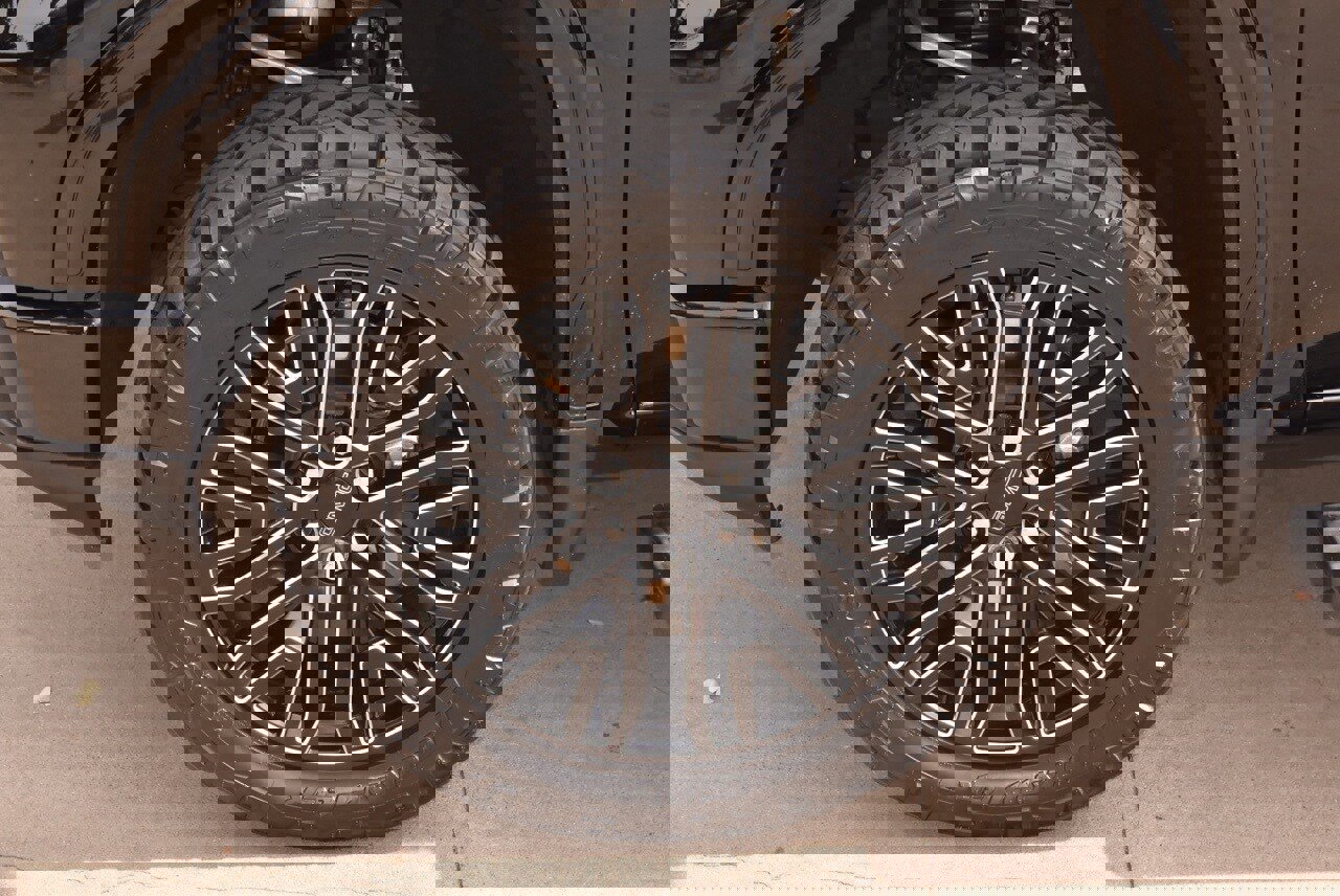 Used 2025 GMC Sierra 1500 Denali Ultimate image 41